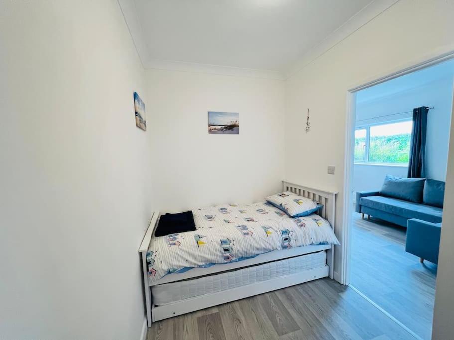 2 Bedroom Holiday Home In The Heart Of West Wales เซนต์เคลียร์ส ภายนอก รูปภาพ